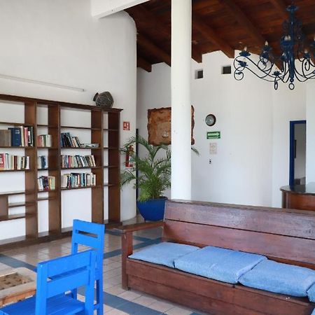 Hotel & Hostal Mayflower Puerto Escondido  Exterior photo