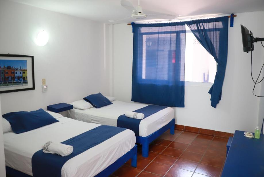 Hotel & Hostal Mayflower Puerto Escondido  Exterior photo