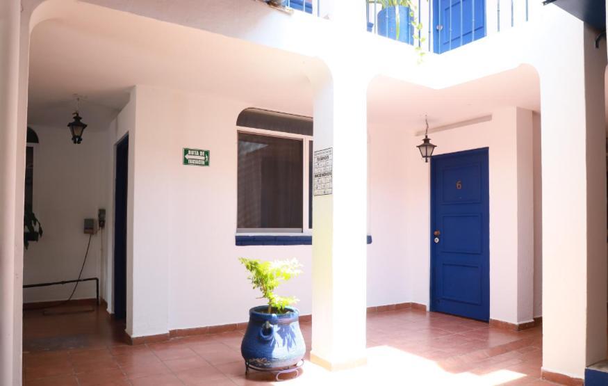 Hotel & Hostal Mayflower Puerto Escondido  Exterior photo
