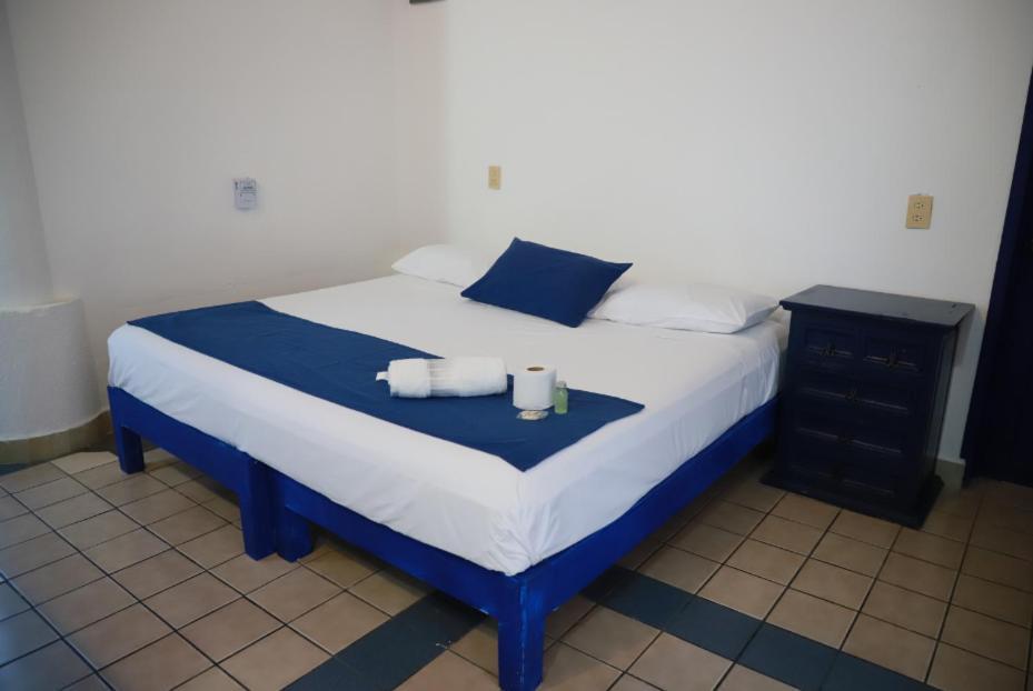 Hotel & Hostal Mayflower Puerto Escondido  Exterior photo