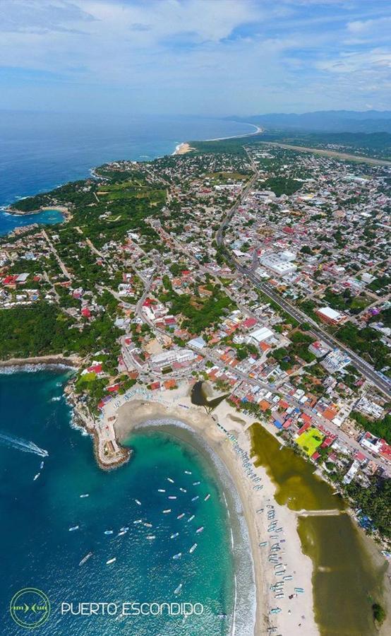 Hotel & Hostal Mayflower Puerto Escondido  Exterior photo