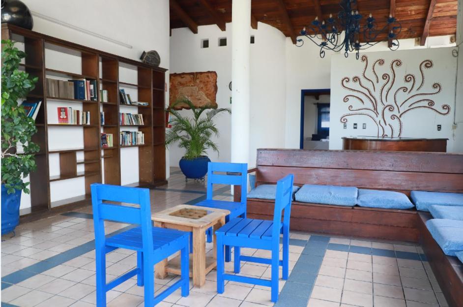 Hotel & Hostal Mayflower Puerto Escondido  Exterior photo